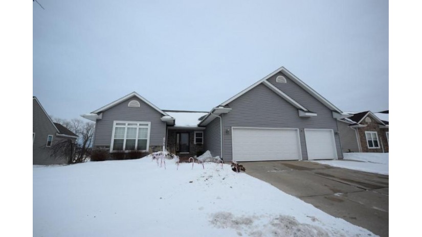 1236 Huron Way Hartford, WI 53027 by Emmer Real Estate Group $294,900