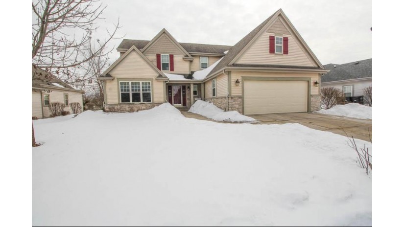 731 Heron Dr Waterford, WI 53185 by Redefined Realty Advisors LLC $319,900