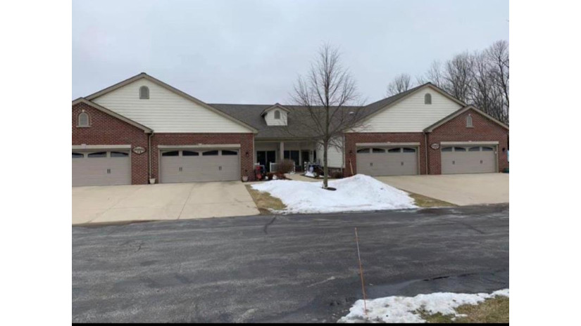 652 Pleasantwood Dr 3 Kewaskum, WI 53040 by First Weber Inc- West Bend $229,900