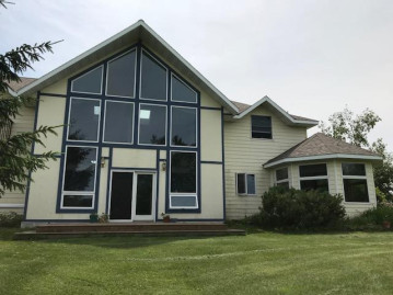 S5080 Thorson Ln, Jefferson, WI 54665