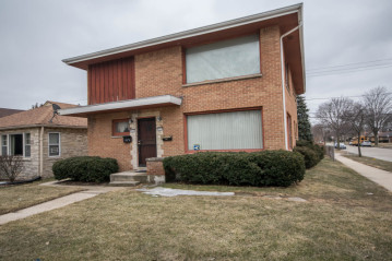 6631 W Villard Ave 6633, Milwaukee, WI 53218-4018