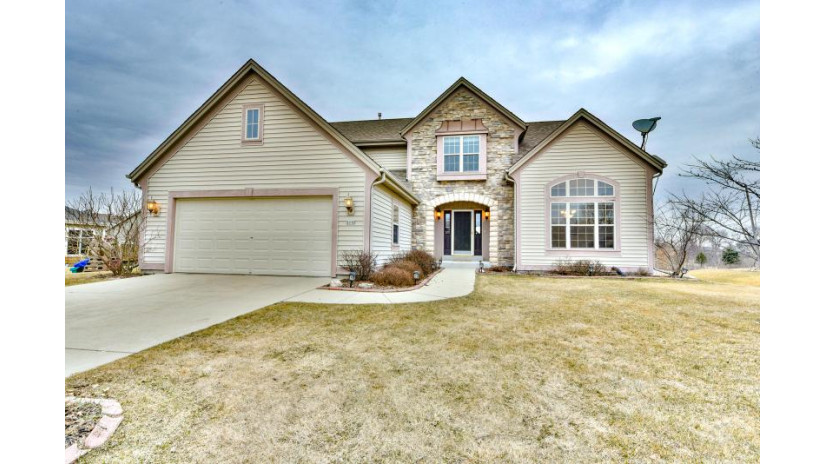 3112 Tanglewood Dr Waukesha, WI 53189 by Buyers Vantage $394,900