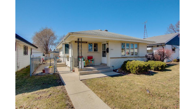 5767 N 96th St Milwaukee, WI 53225 by RE/MAX Market Place $148,900