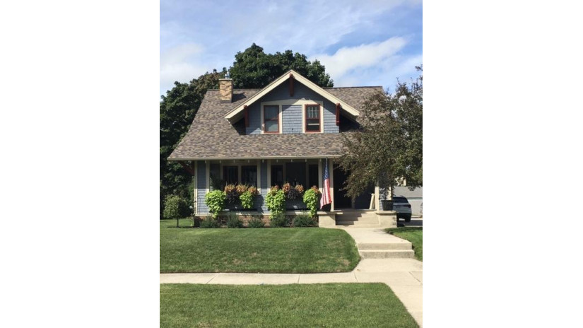 2608 Washington St Two Rivers, WI 54241 by 1st Anderson Real Estate $194,900