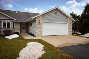 N166W19504 Pheasant Ln, Jackson, WI 53037-9584