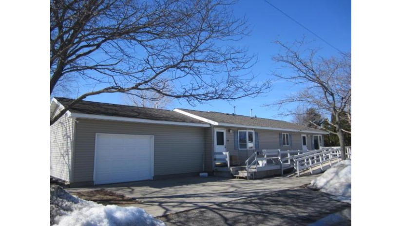 303 Lester Street Marinette, WI 54143 by Broadway Real Estate $124,500