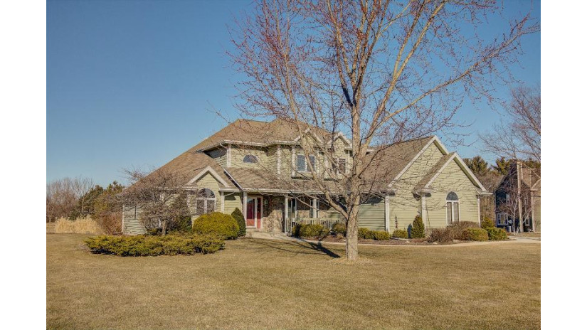 W275N7339 Red Cedar Ct Merton, WI 53029 by Redefined Realty Advisors LLC $457,500