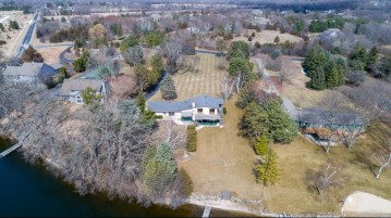 725 S Waterville Lake Rd, Summit, WI 53066-8725