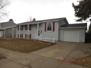 2510 41st St, Two Rivers, WI 54241-1104