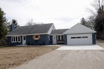 S81W12667 Hi View Dr, Muskego, WI 53150-4213