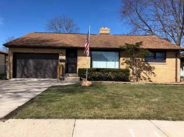 4441 N 69th St, Milwaukee, WI 53218-5402