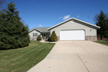 N73W15968 Alpine Ln, Menomonee Falls, WI 53051-4591