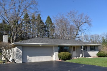 S22W25531 Harris Highland Dr, Waukesha, WI 53188-4811