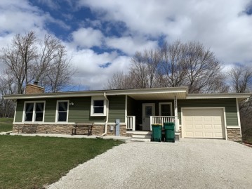 26400 Durand Ave, Dover, WI 53139-9546