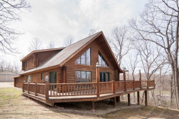 N6751 County Road M, Onalaska, WI 54636-8103