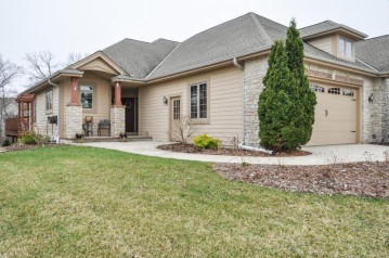 W162N5494 Westwind Dr, Menomonee Falls, WI 53051-7863