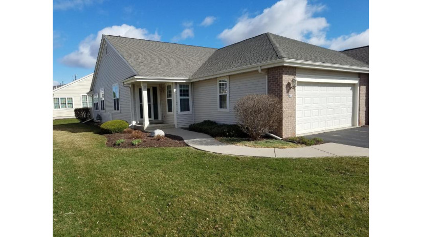 862 N Sandy Ln Elkhorn, WI 53121 by Keefe Real Estate-Commerce Ctr $210,000