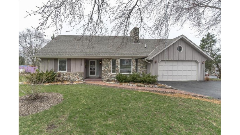 8337 S 35th St Franklin, WI 53132 by First Weber Inc - Brookfield $344,000