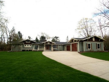 37317 N Silver Circle Dr, Summit, WI 53066-4733