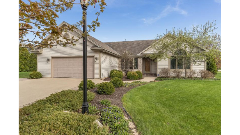 8429 E Ridge Dr Pleasant Prairie, WI 53158 by RE/MAX ELITE $349,900