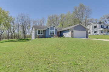 341 Washburn Rd, Deerfield, WI 53531