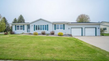 116 Southgate Dr, Eden, WI 53019