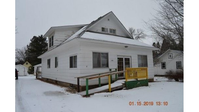 218 3rd Avenue Shell Lake, WI 54871 by Coldwell Banker Realty Hds $67,900