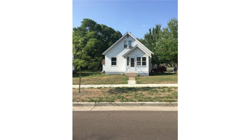 1618 Hogeboom Avenue Eau Claire, WI 54701 by Investment Real Estate $124,900