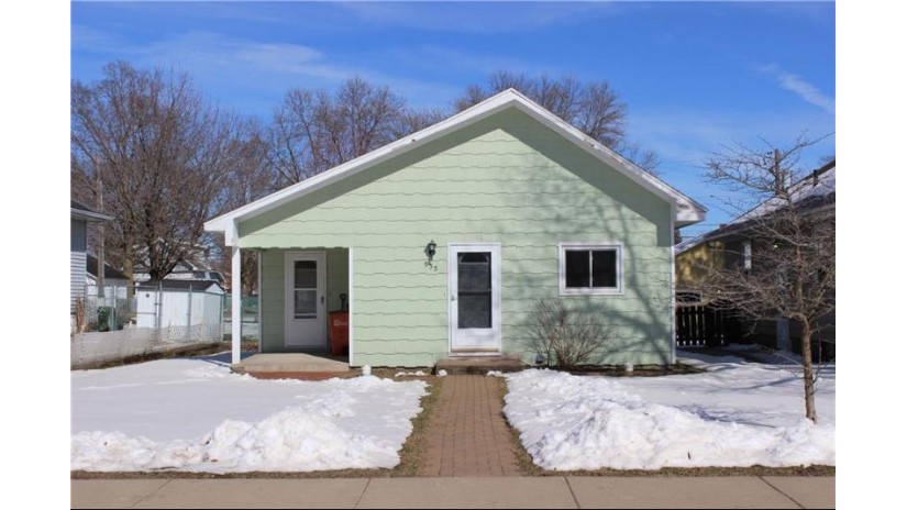 935 Summer Street Eau Claire, WI 54701 by Property Shoppe Realty Llc $149,900