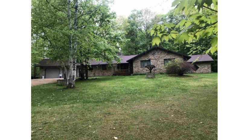 11280 Gillett Town Hall Road Gillett, WI 54124 by Signature Realty, Inc. $264,900