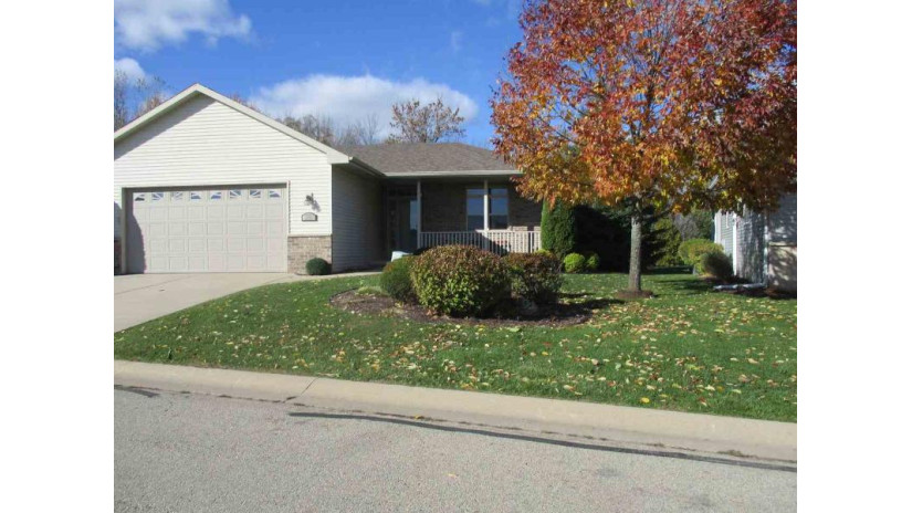 2046 Wisteria Circle Suamico, WI 54173 by Mark D Olejniczak Realty, Inc. $238,900