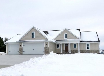 N1118 Glennview Drive, Greenville, WI 54942