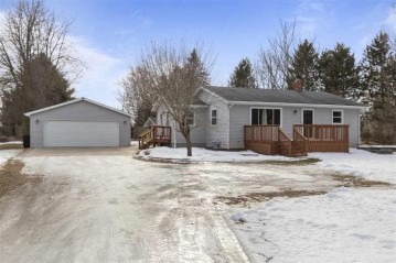 1303 Wolf River Drive, Fremont, WI 54940-9014
