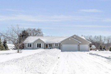 1591 Harbor Lights Road, Suamico, WI 54173