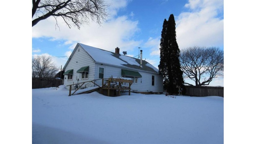 8348 Hwy 91 Nepeuskun, WI 54923 by First Weber, Realtors, Oshkosh - OFF-D: 920-233-4184 $99,000