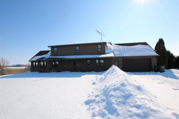 7007 Mountain Road, Utica, WI 54964