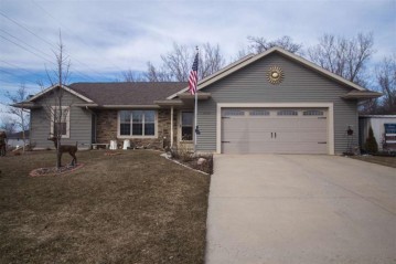 1732 Swiss Alps Court, Wrightstown, WI 54126