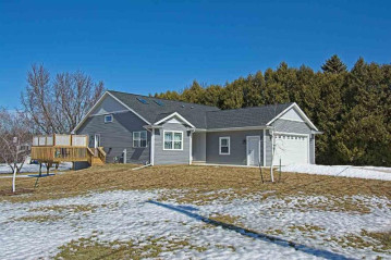 W2724 Emons Road, Buchanan, WI 54915-8145