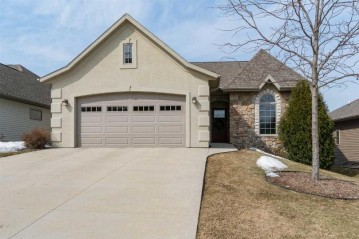 N1537 Meadow Park Drive 22, Greenville, WI 54942-8755