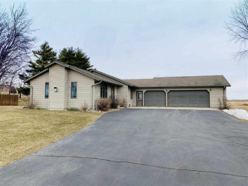 N4486 Rexford Road, Ellington, WI 54170