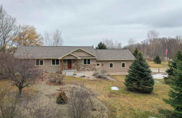 3102 Heise Road, Omro, WI 54963-9456