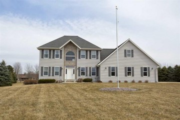 W3955 Fairlane Circle, Taycheedah, WI 53049-1697