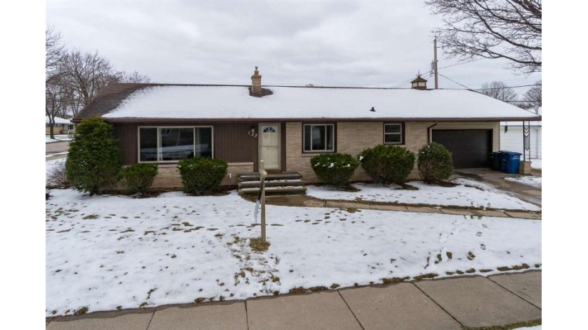 133 Wallace Street Combined Locks, WI 54113 by Century 21 Ace Realty $159,900