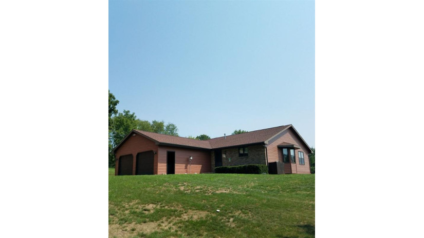 8358 Valley View Circle Winchester, WI 54947 by Re/Max 24/7 Real Estate, Llc $249,900