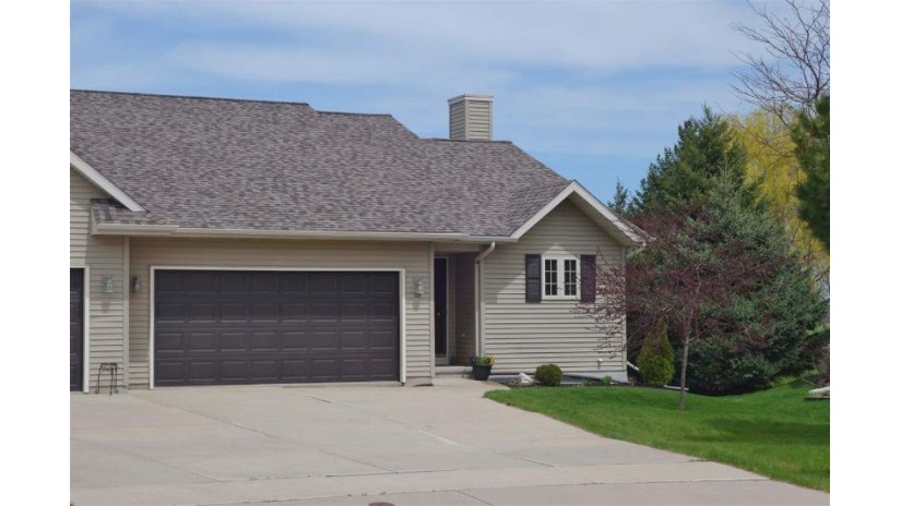 20 Crowfoot Court Fond Du Lac, WI 54935 by Klapperich Real Estate, Inc. $164,900