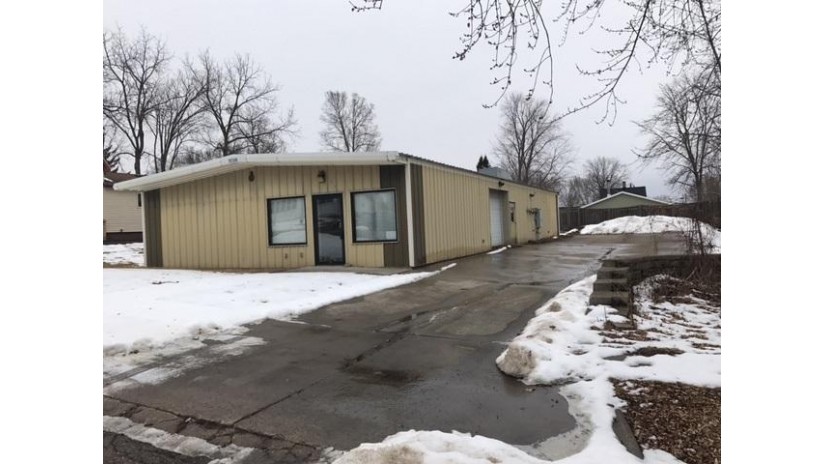 193 Grove St Merrimac, WI 53961 by First Weber Inc $94,900
