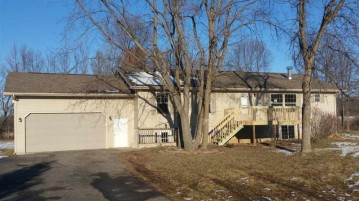 S4670 Raven Acres Dr, Baraboo, WI 53913