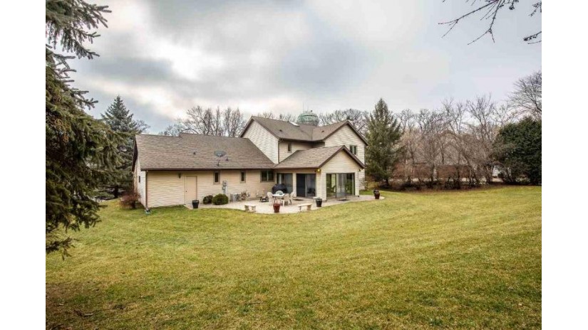 5792 Ivanhoe Cir Fitchburg, WI 53711 by Inventure Realty Group, Inc $460,000