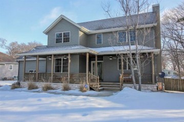 N4220 Woodcrest Ln, Oakland, WI 53523-9762