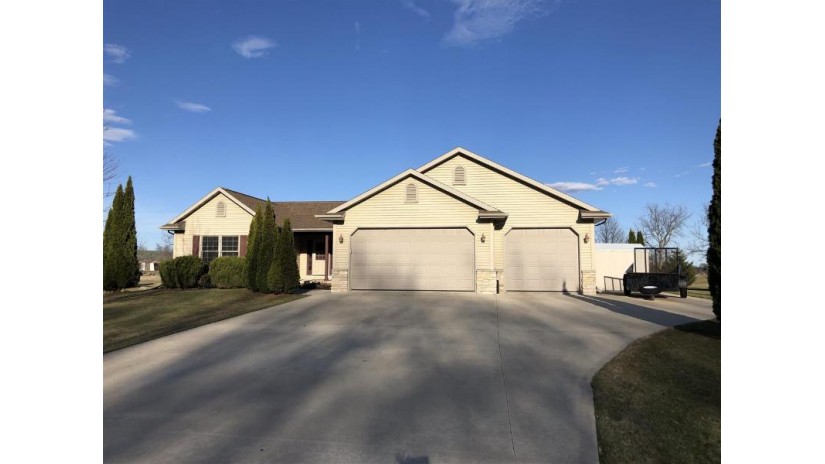 N6866 Hidden Valley Dr Beaver Dam, WI 53916 by Dynamic Realty Group, Llc $335,000